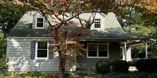 Quaint Cottage steps Away From VT Campus Gallery 1