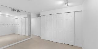 101 Ocean Lane Dr Gallery 19
