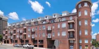 Downtown City Living Spacious 1 bedroom 1 bathroom in the heart of Greensboro Gallery 1