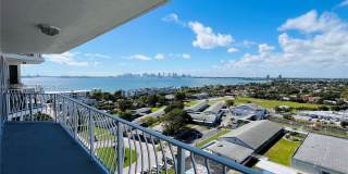 7601 E Treasure Dr Gallery 1