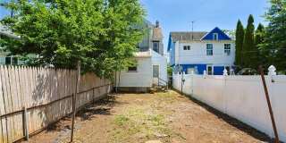 227 E Garrison Street Gallery 26