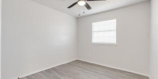 11715 N Francis Avenue Gallery 23