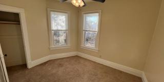 3 Bedroom, 1 Bathroom Single Family House Downtown Gallery 17