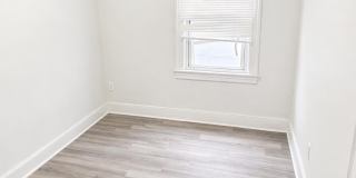 21 Atkins Avenue Gallery 10