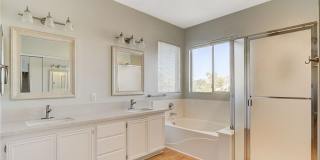 Large 5 Bed Summerlin Home Gallery 26