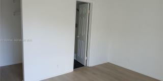 8740 N Sherman Cir Gallery 12