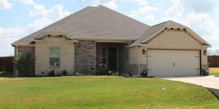 Modern 4BR/2BA Home in Desirable Granbury Location! Gallery 1