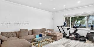 628 N Island Gallery 54