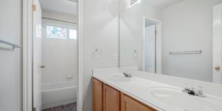 4 Bedroom, 2.5 Bath Home in Vista Oaks 4 Bedroom, 2.5 Bath Home in Vista Oaks Gallery 21