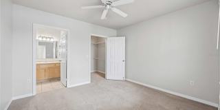 1025 VILLAGIO Circle Gallery 21