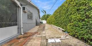 2401 SW 102nd Ave Gallery 24