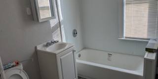 3377-3379 North Palmer Street - Lower Gallery 3