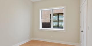 Pet Friendly 3 Bed 2 Bath Condo Quality Apartment with Private Roof Deck in Roscoe Village Gallery 5