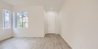 STUNNINGLY UPGRADED! 3 BED, 2.5 BATH Gallery 1