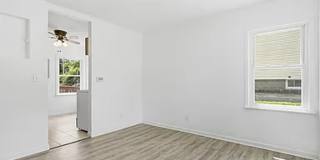 $1,200 | 1 Bedroom 1 Bath | Slab | W&D |Central A/C| Back deck| Large yard Gallery 5