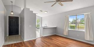 Winter Park 3 bedroom steps to shopping, dining. Gallery 5