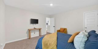 Like-New 4 bedroom 2.5 bathroom home with Custom Touches, open floor plan AND a Cul-de-sac lot! Must see! Gallery 19