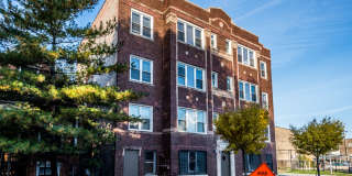400-02 S Kilbourn Ave Gallery 15