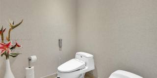 16500 Collins Ave Gallery 63