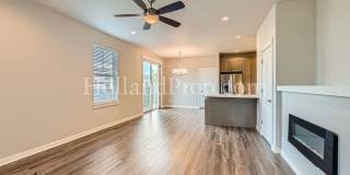 ** NEW PRICE ** Gorgeous 3-Bed Hillsboro Home with a Fenced Yard! Gallery 6