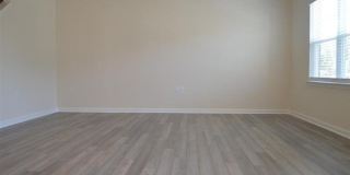 Room in 3 Bedroom Townhome at Talley St Gallery 20