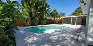 Stunning Pool Home in Sapphire Shores – West of the Trail Near the Ringling Museum Gallery 23
