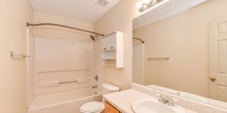 3 Bedroom, 2 Bath Home with Fully Fenced Yard – Pet Friendly! Gallery 21