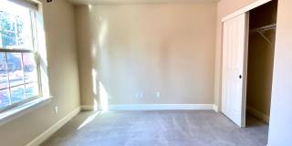 Warm & Inviting Home with Bonus Den in Prime SW Bend Location Gallery 31