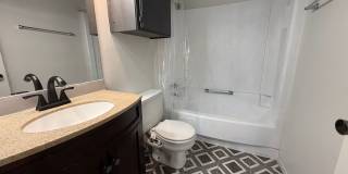 Curb appeal w/3BD 1.5Ba Ranch/Garage/Lrg Yrd Gallery 4