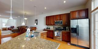 Three Bed Graduate Hospital Apartment Gallery 1