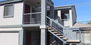 Upstairs Three Bedroom Condo ~ N. Prescott Gallery 1