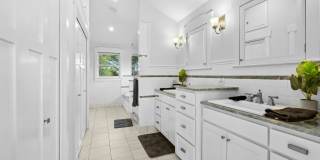 1206 W 22 1/2 St Gallery 22
