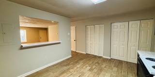 4 Bedroom 2.5 Bath Townhouse Gallery 6
