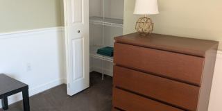 Bright and Spacious Condo for Rent in Downtown Verona Gallery 9