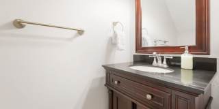 2be / 1.5ba Duplex Unit B - Great Convenient Location Gallery 52
