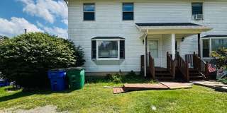 3 Bedroom 1.5 Bath Duplex Gallery 1