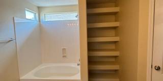 3 bed 2 bath home in Huning Ranch! Gallery 9