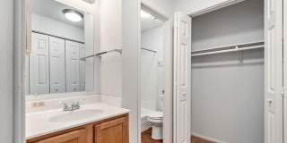 Willow Run Apartments Gallery 11
