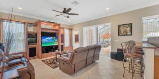 19500 SW 39th Ct Gallery 36