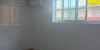 160 NE 55th St Gallery 7