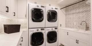 901 Pacific Avenue Gallery 29