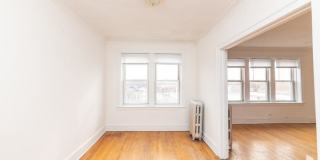 4414 North Whipple St. Gallery 6