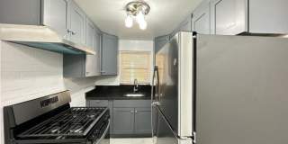 2752 North Shore Gallery 3