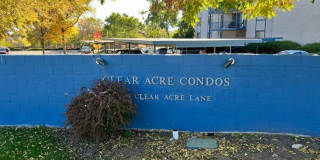 <b>Conveniently located Refreshed Two Bedroom Condo<br><br> Gallery 1