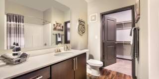 306 Riverfront Gallery 9