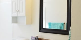 Warner Courtyard Apartments Gallery 21