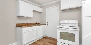 Welcome to your charming new home in the heart of Charlotte! Gallery 11