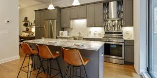 1031 W Monroe St Gallery 2