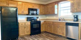 556 Oakmont Dr - Fully Furnished Gallery 7