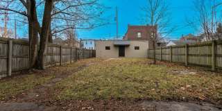 1512 Indianola Ave Gallery 22